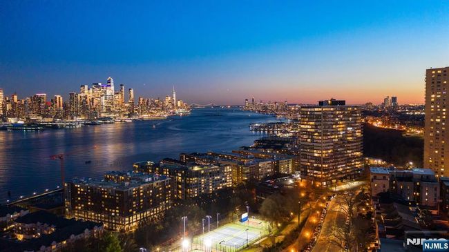 6050 Kennedy Blvd, Condo with 2 bedrooms, 2 bathrooms and null parking in West New York NJ | Image 29