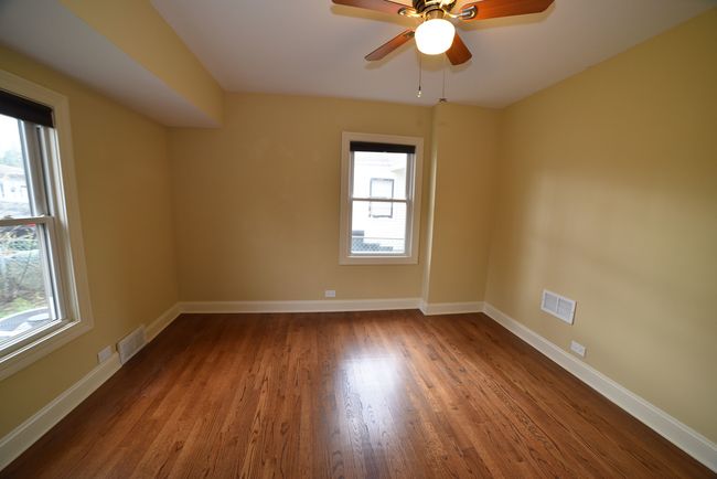 813 S Wolf Rd, House other with 3 bedrooms, 3 bathrooms and 2 parking in Des Plaines IL | Image 24