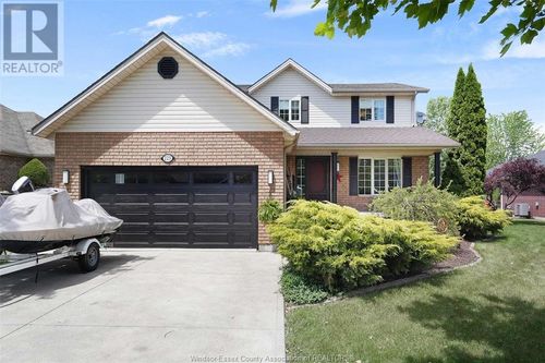 225 Golfview Dr, Amherstburg, ON, N9V4C1 | Card Image