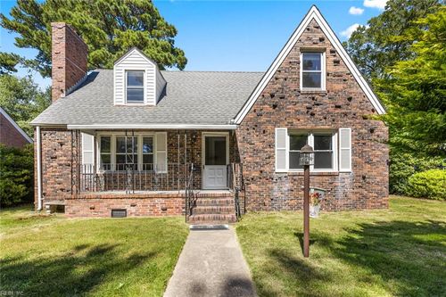 140 Blades St, Norfolk, VA, 23503-4704 | Card Image