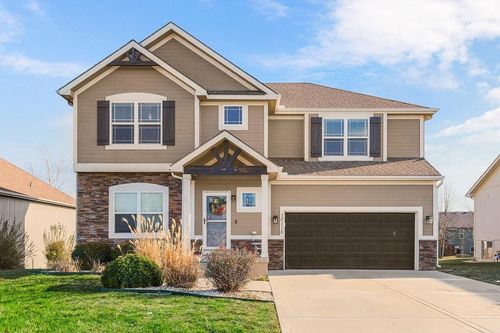 10115 N Mckinley Ave, Kansas City, MO, 64157-7926 | Card Image