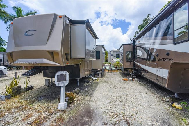 29859 Overseas Hwy, House other with 1 bedrooms, 1 bathrooms and null parking in Big Pine Key FL | Image 8