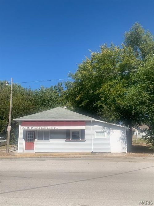 104-100 Market St, Brighton, IL, 62012 | Card Image