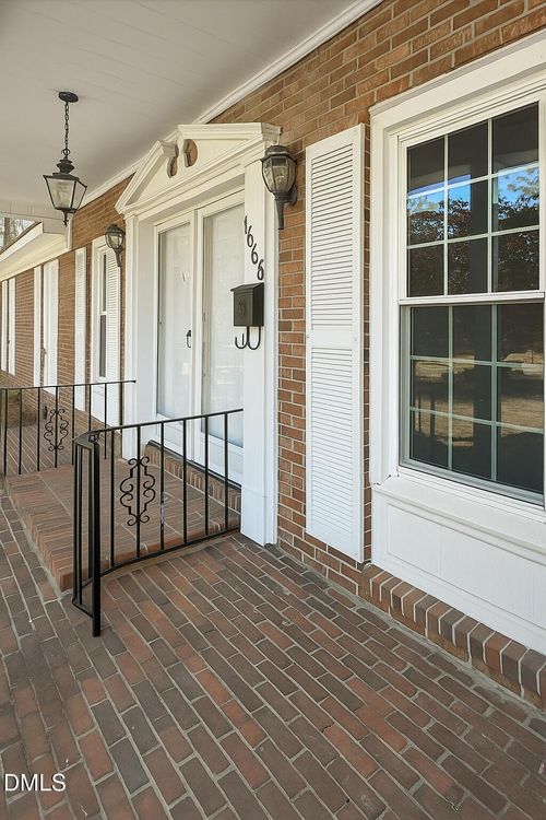 1668 Banbury Dr, Fayetteville, NC, 28304-2506 | Card Image