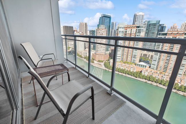 UNIT-2401 - 450 E Waterside Dr, Condo with 1 bedrooms, 2 bathrooms and 2 parking in CHICAGO IL | Image 7