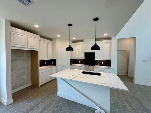 13085 Brookwood Bend Ln, Conroe, TX, 77302-1449 | Card Image