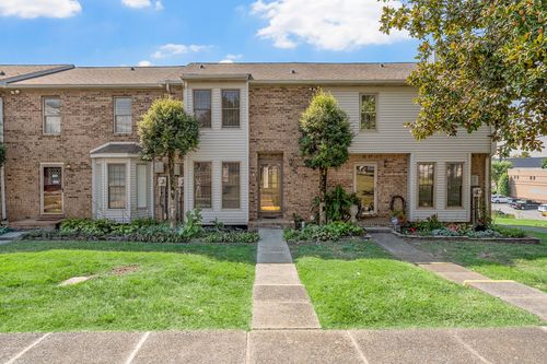 17 Magnolia Sq, Clarksville, TN, 37043-6517 | Card Image