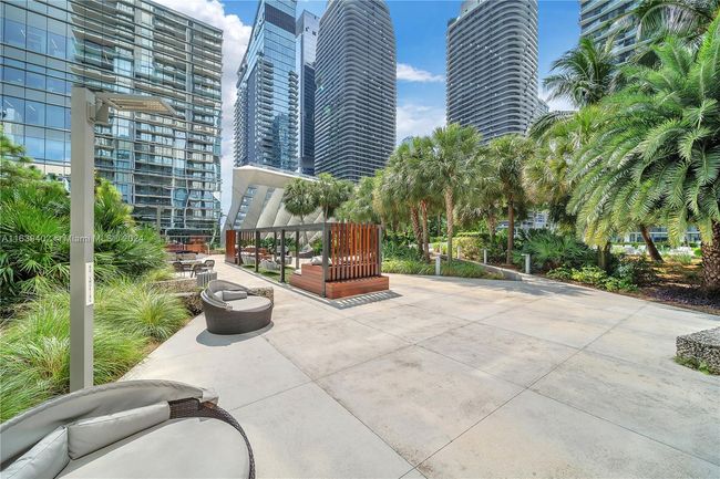 APT-3705 - 88 Sw 7 Th St, Condo with 2 bedrooms, 3 bathrooms and null parking in MIAMI FL | Image 37