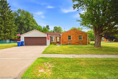 4040 Baybrook Drive, Waterford Charter Township, MI, 48329 | Card Image