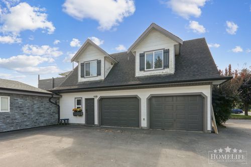 coach-house-11070 Mcsween Rd, Chilliwack, BC, V2P7Z7 | Card Image