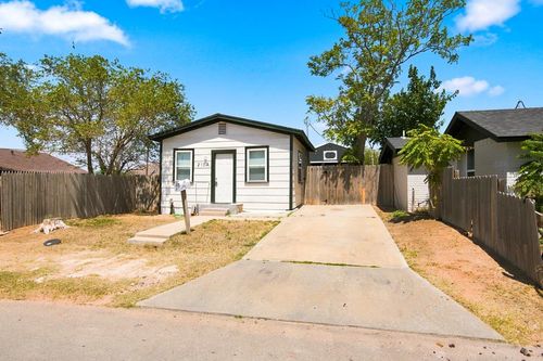a-210 N Jackson St, Midland, TX, 79701-5423 | Card Image
