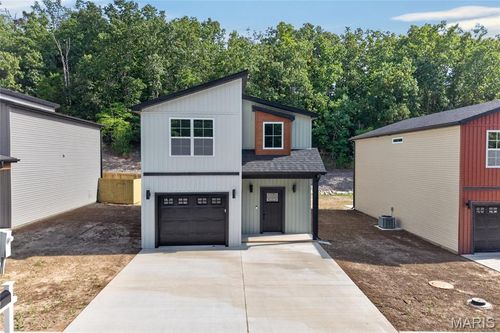 577 Russell Dr, Waynesville, MO, 65583-3736 | Card Image