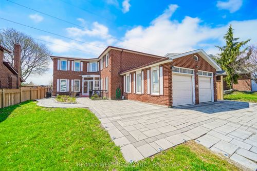 4296 Claypine Rise, Mississauga, ON, L4W2G6 | Card Image