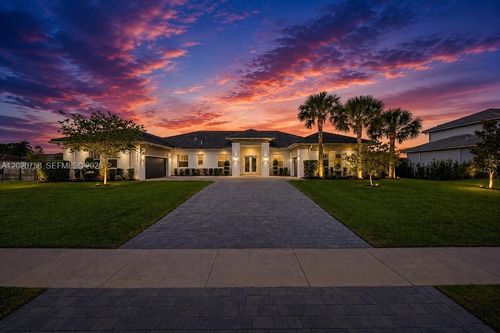 2031 Meadows Dr, Davie, FL, 33324-4199 | Card Image