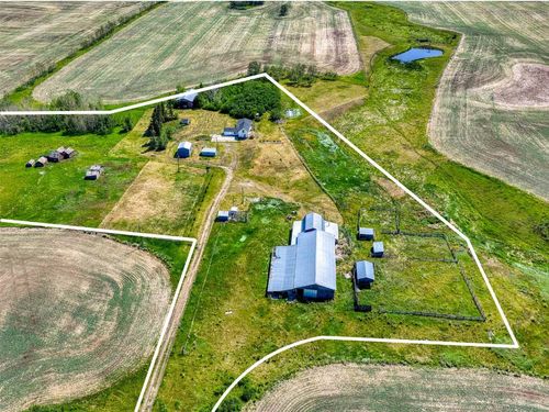 325031 Rge Rd 255, Rural Kneehill County, AB, T0M2B0 | Card Image