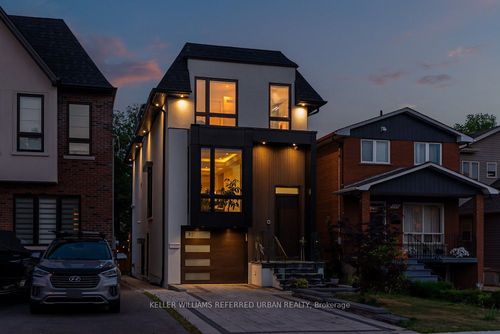 327 Melrose St, Etobicoke, ON, M8Z1G7 | Card Image