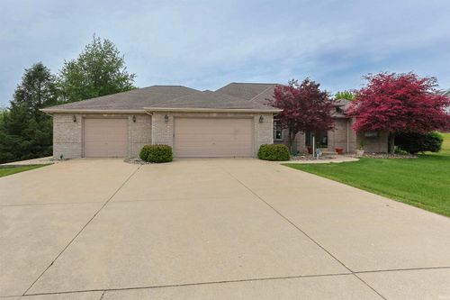 609 S Bray St, New Carlisle, IN, 46552-8207 | Card Image