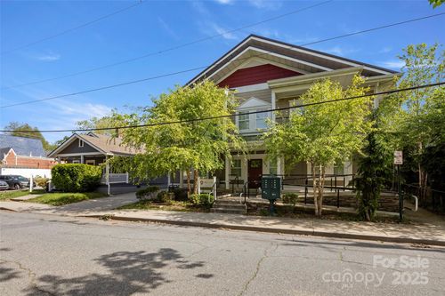 135 Broad St, Asheville, NC, 28801-1985 | Card Image