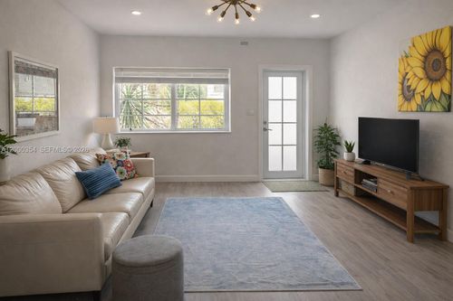 4-701 Meridian Ave, Miami Beach, FL, 33139-6143 | Card Image