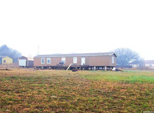 17845 Luckey Rd, Lytle, TX, 78052 | Card Image