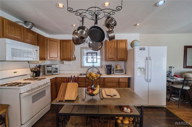 Kitchen | Image 13