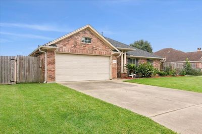 4138 Willow Bend Ln, House other with 5 bedrooms, 2 bathrooms and null parking in Port Arthur TX | Image 2