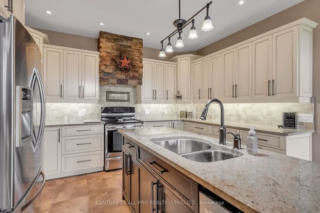 2300 Victoria Rd, House other with 4 bedrooms, 4 bathrooms and 10 parking in Carrying Place ON | Image 14