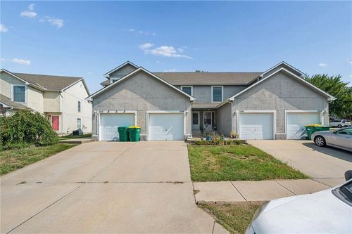 13108 Washington Ct, Kansas City, KS, 66109-5320 | Card Image