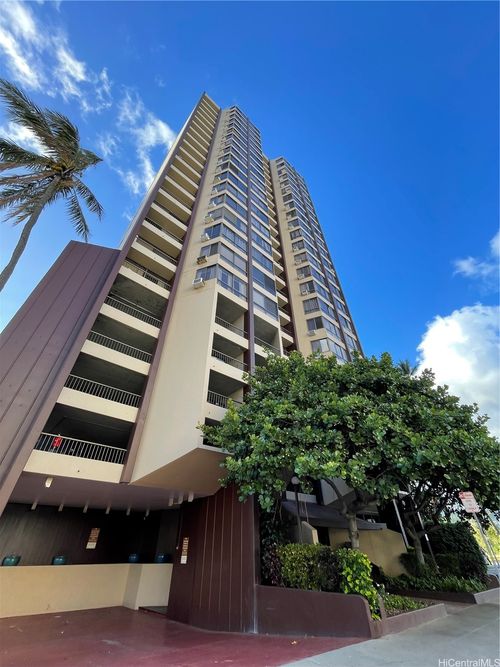2004-320 Liliuokalani Ave, Honolulu, HI, 96815-3525 | Card Image