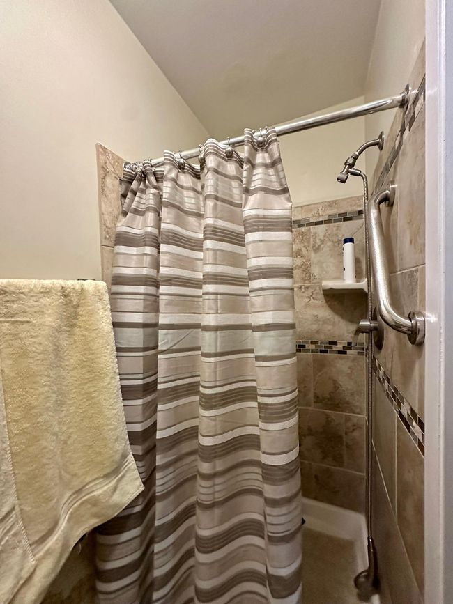 Primary 3/4 Bath | Image 20