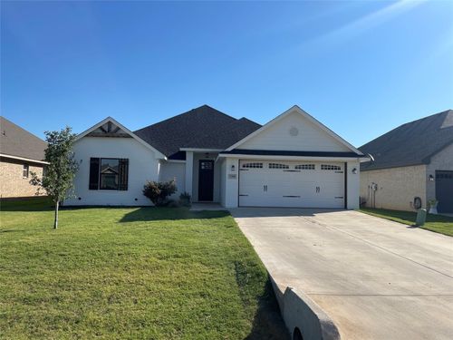 3309 White Horse Dr, Granbury, TX, 76049-7251 | Card Image