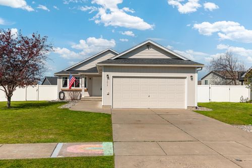 1613 E 2nd St, Deer Park, WA, 99006-9065 | Card Image