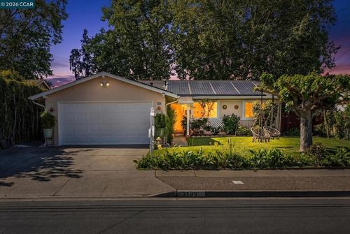 3585 Esperanza Dr, Concord, CA, 94519-1615 | Card Image