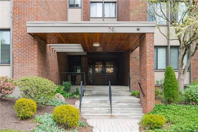 B3 - 791 Prospect Avenue, Condo with 2 bedrooms, 2 bathrooms and null parking in West Hartford CT | Image 3