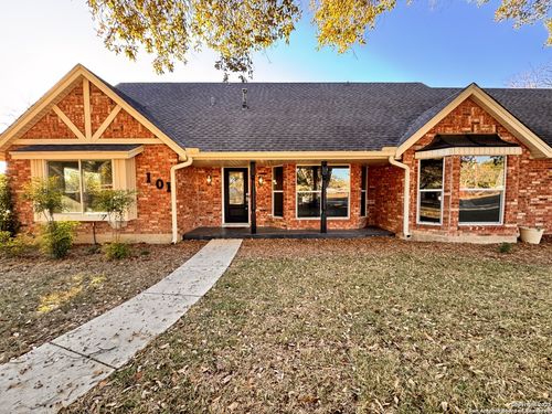 101 Dandelion Ln, Castle Hills, TX, 78213-2504 | Card Image