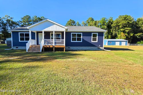 318 Old Pollocksville Rd, New Bern, NC, 28562-8835 | Card Image