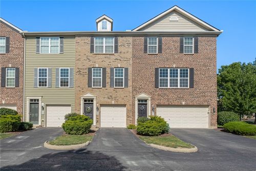 9532 Tahoe Dr, Washingtn Twp, OH, 45458-3699 | Card Image