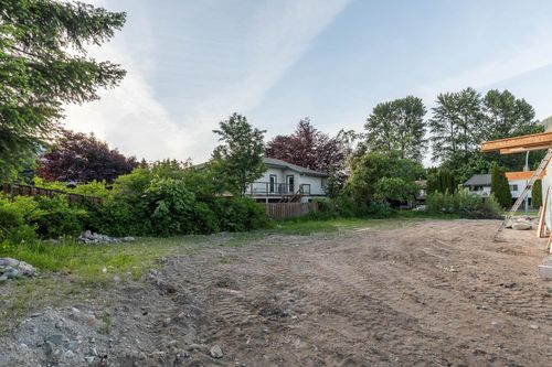 1583 Eagle Run Dr, Brackendale, BC, V0N1H0 | Card Image