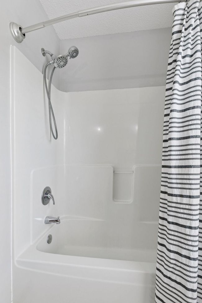 2034 Schoolmaster Dr, House other with 3 bedrooms, 3 bathrooms and null parking in Chaska MN | Image 29