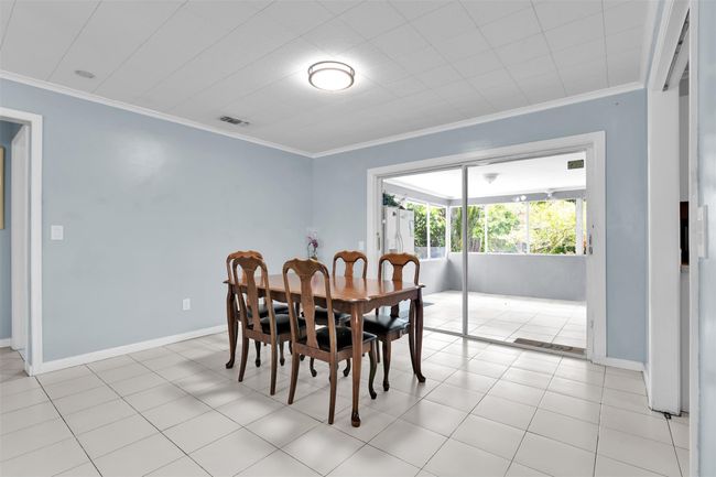 324 Davis Rd, House other with 5 bedrooms, 2 bathrooms and null parking in Palm Springs FL | Image 15
