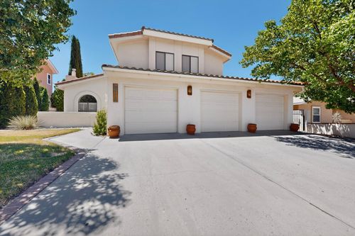 9118 Wallace Avenue Ne, Albuquerque, NM, 87109 | Card Image