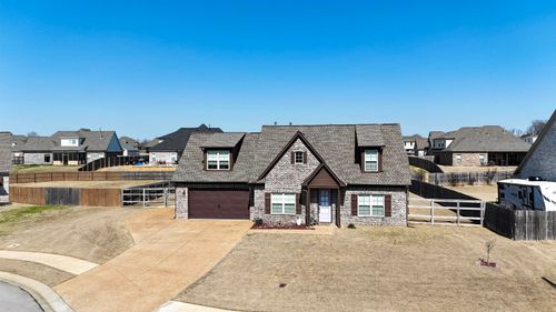 70 Chestnut Cv, Atoka, TN, 38004-2405 | Card Image