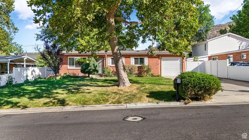 295 E 300 N, Centerville, UT, 84014-2047 | Card Image
