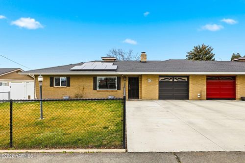 4a-4 N 88th Ave, Yakima, WA, 98908-1407 | Card Image