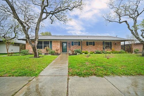 709 Brock Dr, Corpus Christi, TX, 78412-3010 | Card Image