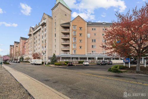 apt-31-100 Shearwater Ct E, Jersey City, NJ, 07305-5410 | Card Image