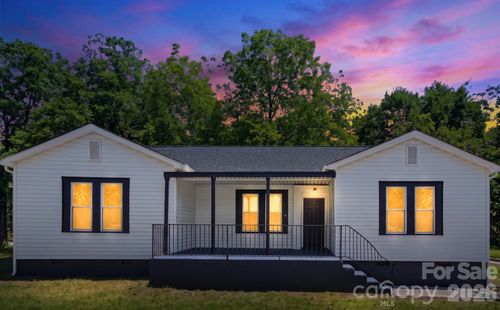 2622 Hemphill St, Charlotte, NC, 28208-6019 | Card Image