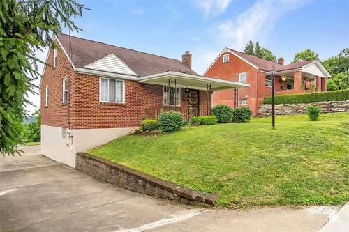 611 Overhill Dr, N Versailles, PA, 15137-2217 | Card Image