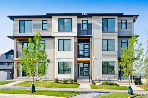 261 Bighorn Ave Sw, Calgary, AB, T2Y0Z8 | Card Image