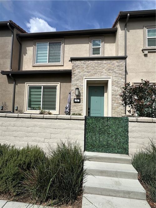 71-3681 E Moonlight, Ontario, CA, 91761 | Card Image